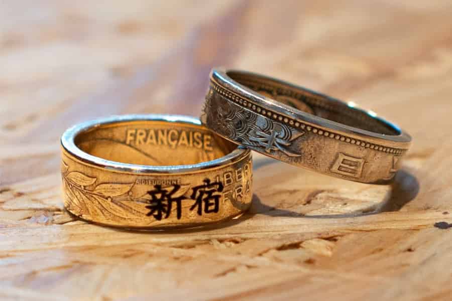 Tokio, Shinjuku: Gestalte deinen eigenen Vintage-Münzring. Foto: GetYourGuide Tokio, Shinjuku: Gestalte deinen eigenen Vintage-Münzring. Foto: GetYourGuide