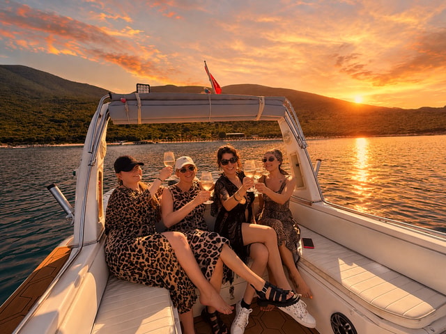 Vlore: Premium Sunset Experience to Haxhi Ali Cave with Wine
