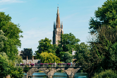 Bruges: Walking Tour, praline, Canal Cruise, and Burger Meal