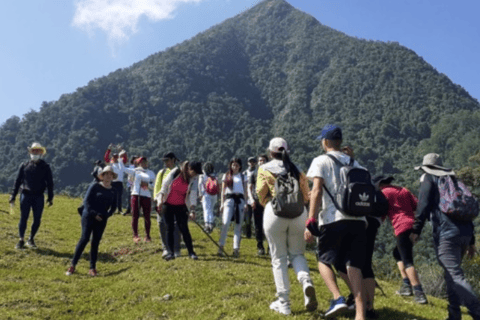 2-Day Tour: Jericho and Cerro Tusa 2-Day Tour: Jericho and Mount Tisa