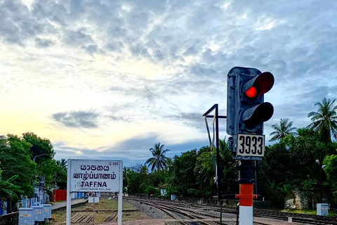 From Colombo: Jaffna Private Transfer with Scenic Stops