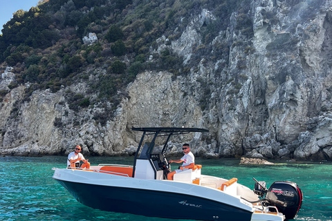 Zakynthos: Private Boat Tour with Skipper & Snorkeling