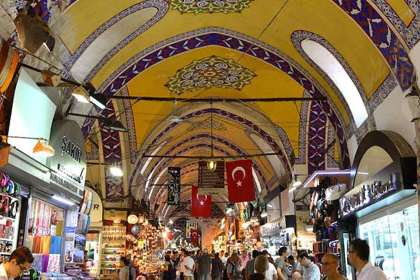 Istanbul: Guided Topkapi and Grand Bazaar with Small Group