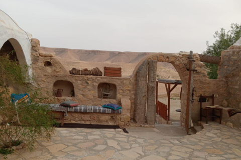 Vanuit Djerba: Dagtrip naar Tataouine Chenini