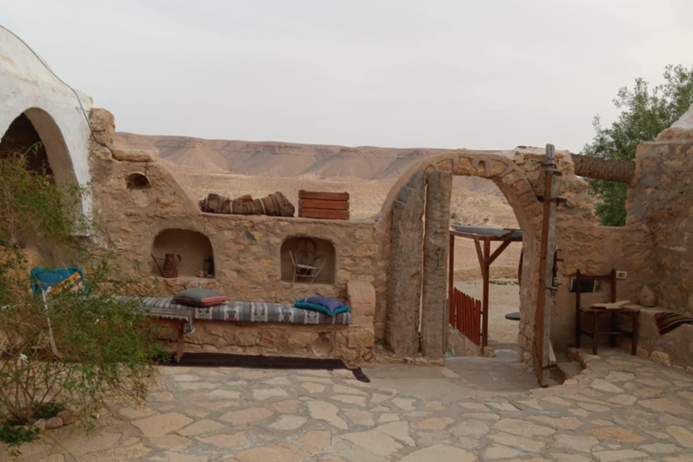 Von Djerba aus: Tagestour nach Tataouine Chenini