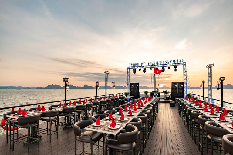 Hanoi: Halong Bay Full-Day Tour with 5-star Diamond Cruise