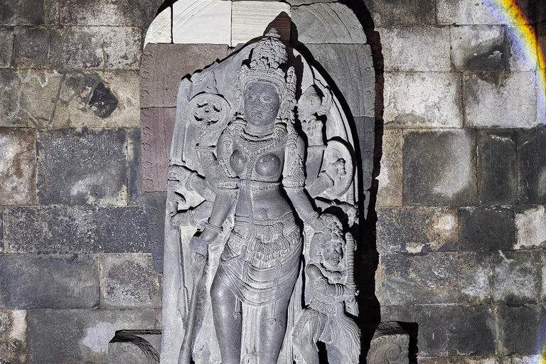 Borobudur Climb-Up & Prambanan Journey with Licensed Guide Borobudur Climb-Up & Prambanan Journey with Licensed Guide