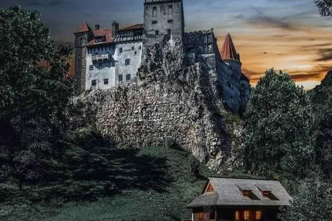 Brașov: Peles, Bran, Rasnov, & Valea Cetatii Day Trip