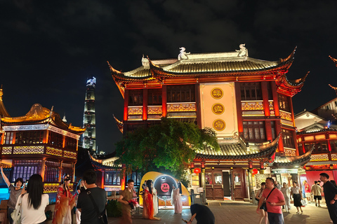 Shanghai Night Tour: Old Town, Local Dinner & Rooftop Bar