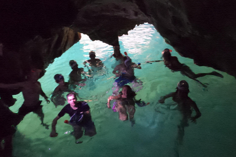 Jávea: Kayak Tour from Granadella Beach to the sea caves