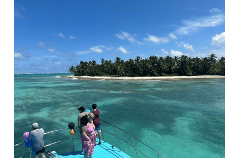 Punta Cana: aventura de catamarã com mergulho com snorkel e bebidasPunta Cana: Aventura de catamarã com mergulho com snorkel e bebidas