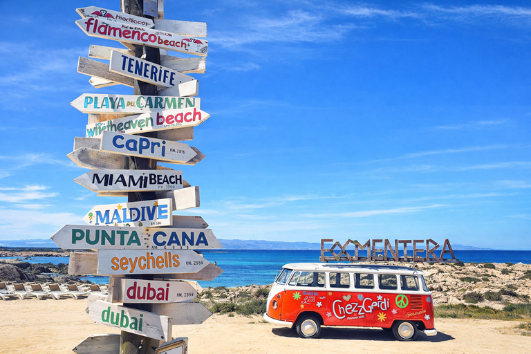 Ibiza: Boat to Formentera with VIP bed, open bar, breakfast, lunch, dinner Full Experience with Sunset (in advance, phase 3)