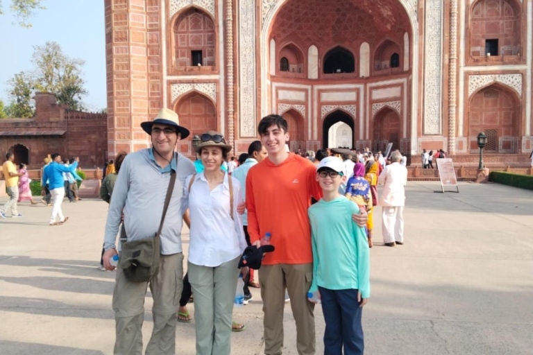 Visite du Taj Mahal avec billets en ligne, guide et transfertGuide unique