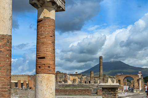 Naples: Pompeii Group Tour with Wine Tasting & Light Lunch Semi-Private Group up to 8 people