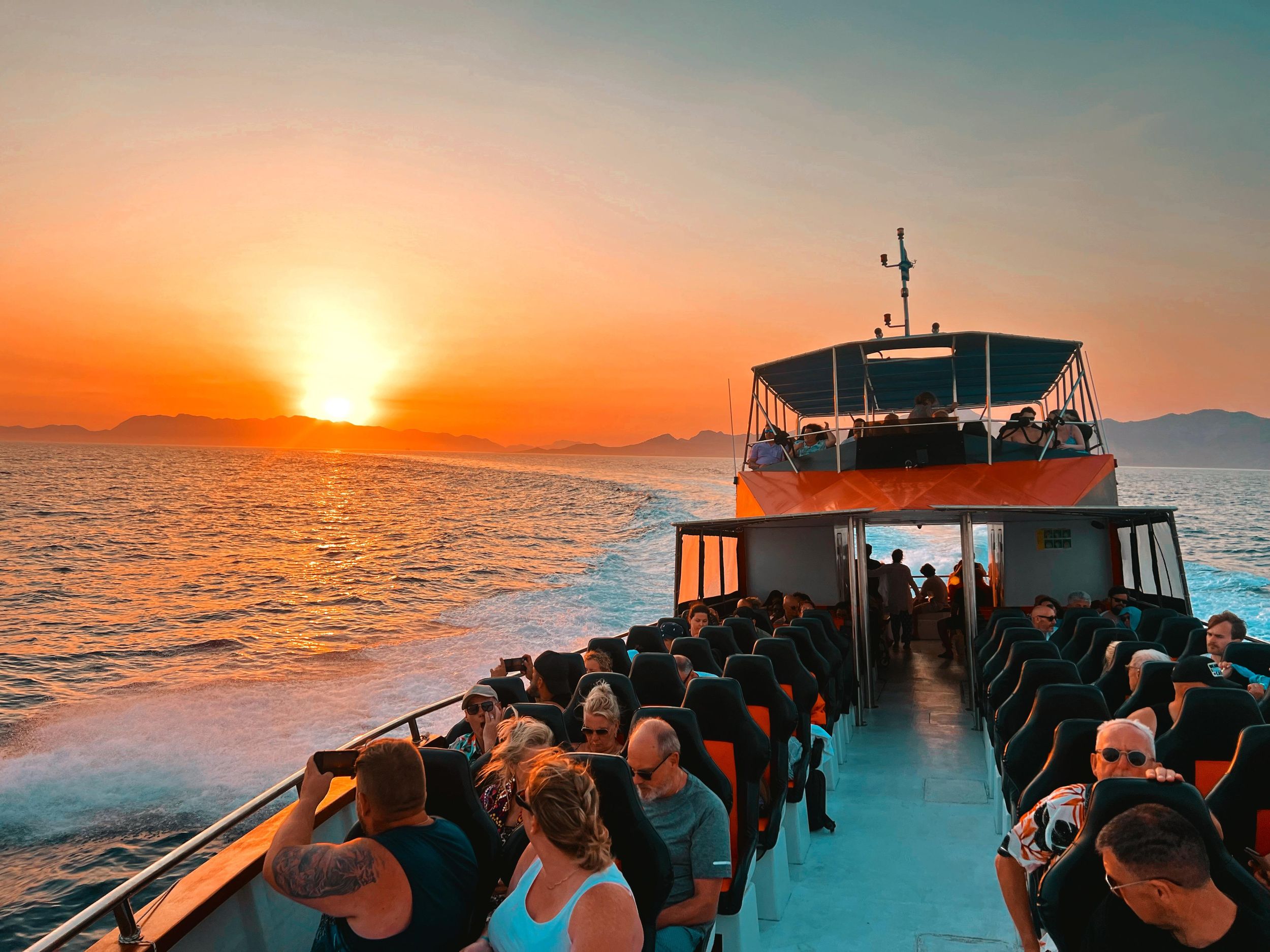 Rhodos: Kreuzfahrt nach Symi bei Nacht