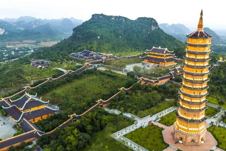 Tour di un giorno con la barca di Trang An, la Pagoda di Bai Dinh e la Grotta di Mua