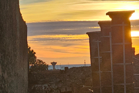 Pompeii skip-the-line group tour with an archaeologist