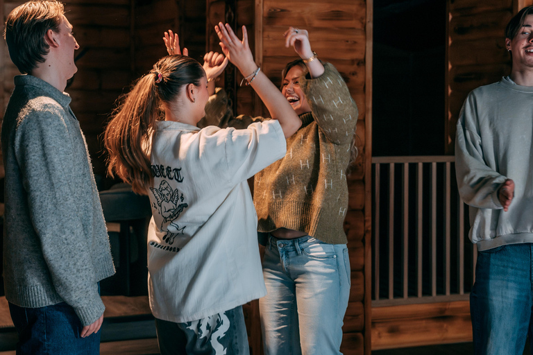 Try Street-curling in Top Bergen Activity Bar!