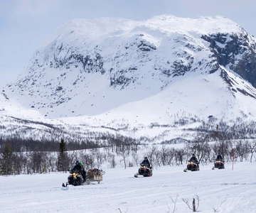 Safari en motoneige dans les montagnes de Helgeland !