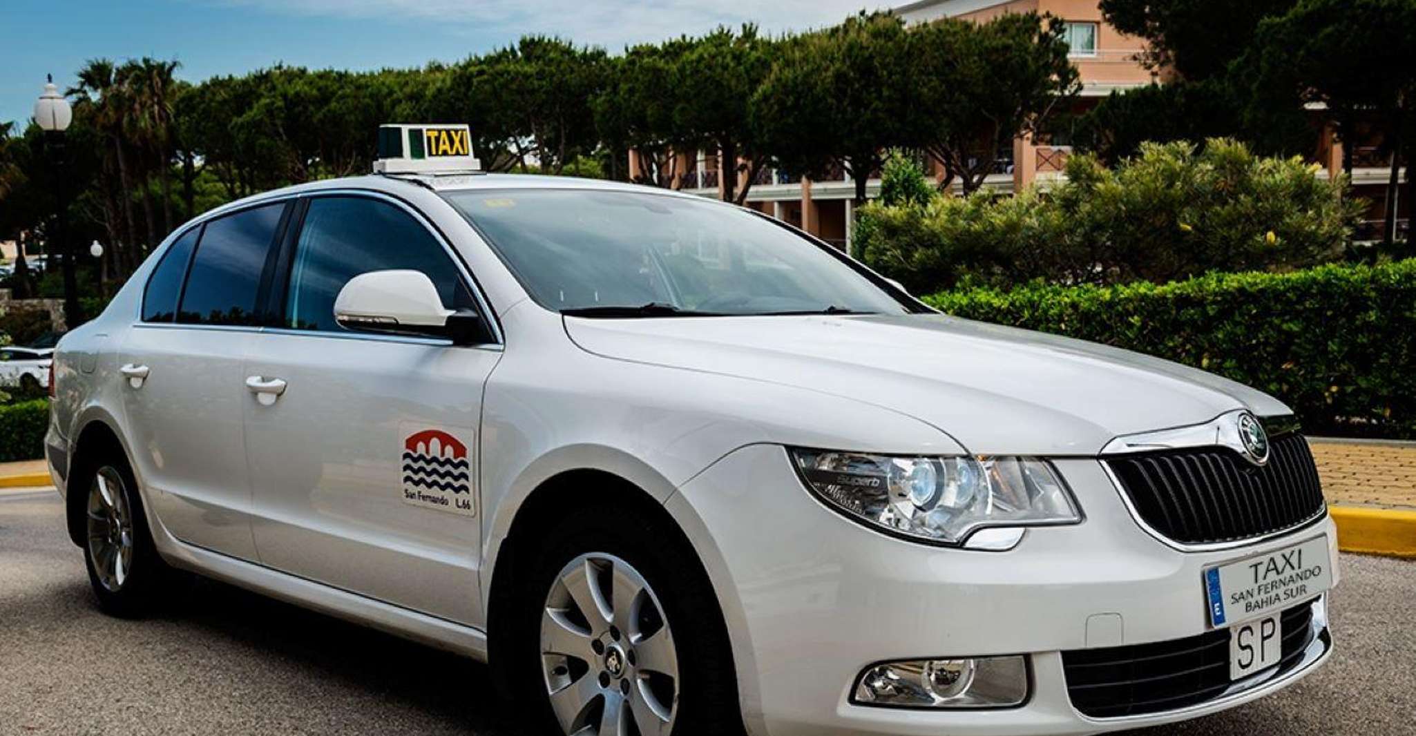 Desde el aeropuerto de Jerez, traslado a Novo St Peter - Housity