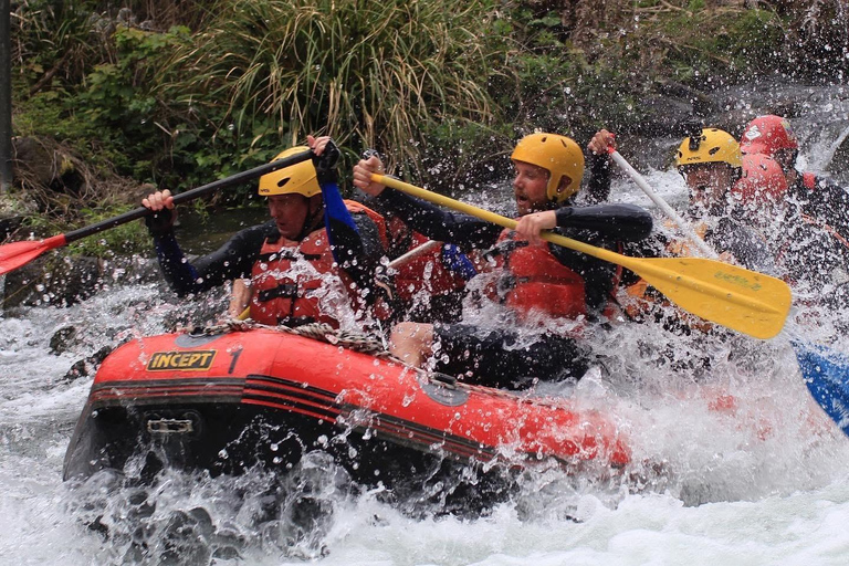 Rotorua: Tarawera River Rafting Adventure