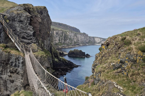 Giants Causeway: Ultimate Private Guided Tour of Causeway Giants Causeway: Private Tour with Optional Dog Companion