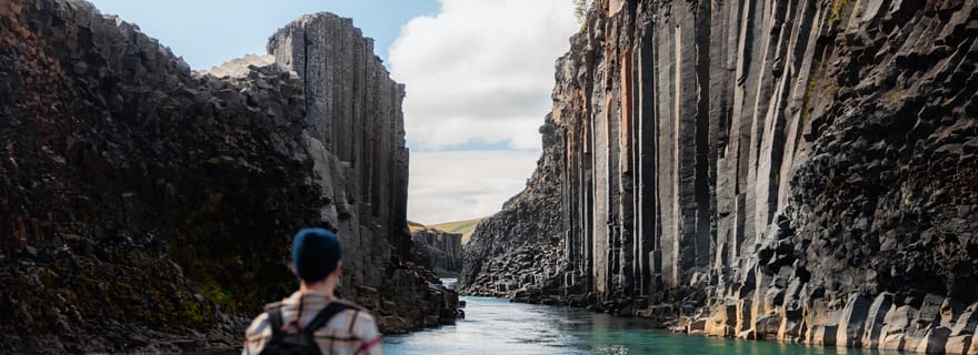 Excursion à terre à Seyðisfjörður : canyon de Stuðlagil et thermes de Vök