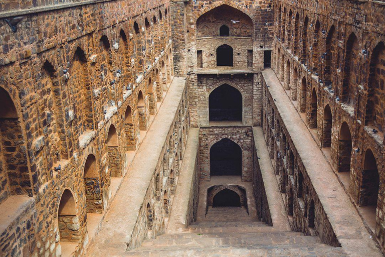 Private 6-Day Golden Triangle & Udaipur Luxury Tour Car + Guide + Monuments Tickets + 3 Star Accommodation