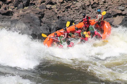 Victoria Falls Zimbabwe : Rafting en eaux vives sur le fleuve Zambèze