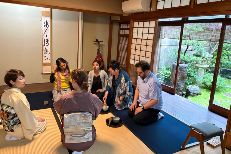 Kyoto: Casual Tea Ceremony in 100 year old Kyoto house Nederlands: Casual Tea Ceremony in 100 year old Kyoto house