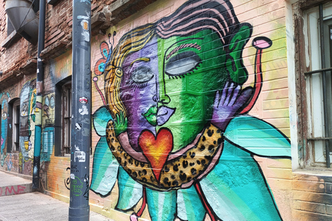 Valparaiso: Walking Tour by Galleries, workshops, crafters & artists