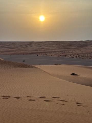 Oman: Desert Tour to Wahiba Sands & Wadi Bani Khalid