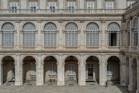 Palais royal de Madrid : visite guidée avec accès coupe-fileVisite en espagnol