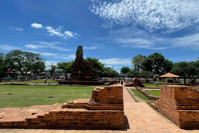 Ayutthaya Day Trip from Bangkok with German-Speaking Guide