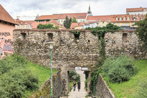 Zagreb: Paseo autoguiado por lugares destacados e idílicos