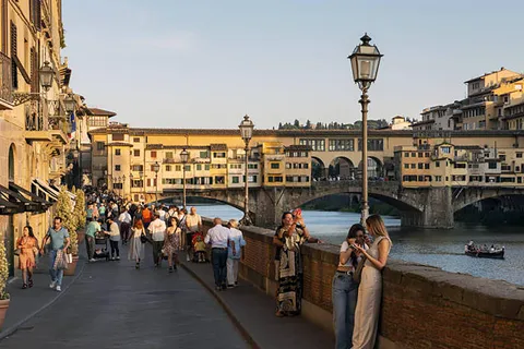 Walking Florence: Medici Sites, Piazza Signoria, and Duomo