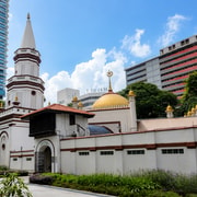 Singapore: Halal Heritage and Food Tour with Local Guide