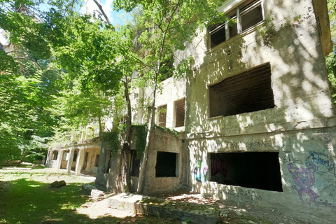 Zagreb: Urbex Adventure – Abandoned Sanatorium + Forest Hike