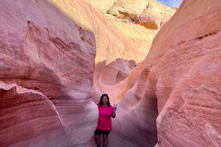 Las Vegas: Valley of Fire and Seven Magic Mountains Day Trip