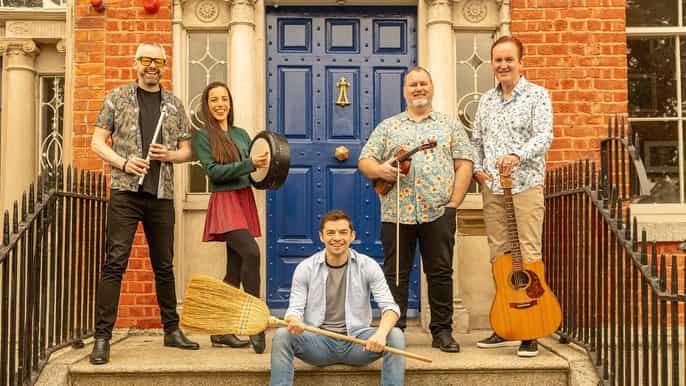 Dublin: Music and Dance Show at The Irish House Party