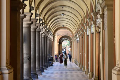 Classic and hidden Bologna: guided walk in the heart of the city
