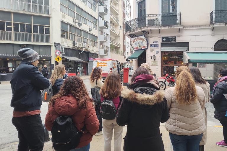 Aula de Arte Fileteado em pequenos grupos e excursão a pé em San Telmo