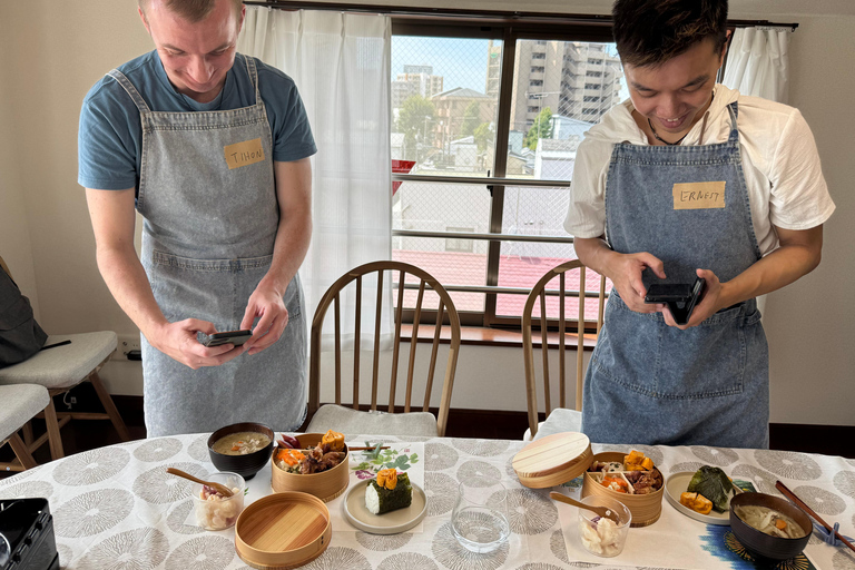 Tokyo Haneda: Hands-On Wappa Bento & Japanese Culture Homemade : Temari Sushi in a Traditional Wappa Bento Box