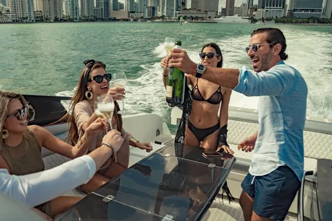 Luxury cruising for your exclusive Group with/without Capt.