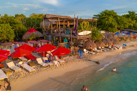 From Cartagena: Visit 5 Islands with snorkeling, beaches and buffet lunch