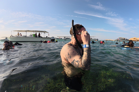 From Muscat: Dimaniyat Islands Snorkeling Tour with Lunch Dimaniyat Snorkeling Cruise with Snacks & Transfers