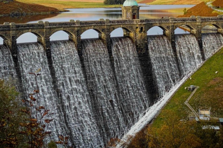 Cardiff: Brecon Beacons, Castle, and Waterfalls Day Trip
