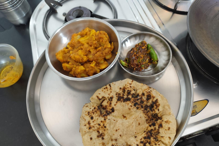 Jaipur: Rajasthani Food Cooking Experience with Local Family Jaipur: Rajasthani Cooking Class with Local Family