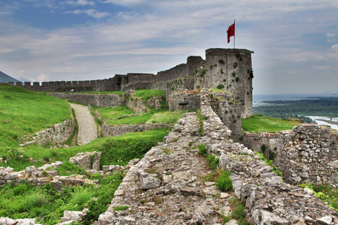 Excursión de un día de Tirana/Durres/Golem a la ciudad y lago de ShkodraSHKODER TOUR PRIVADO DE UN DÍA