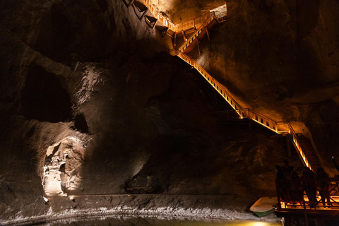 从克拉科夫出发：维利奇卡盐矿导览游（含接送服务）法语导览游（含酒店接送）